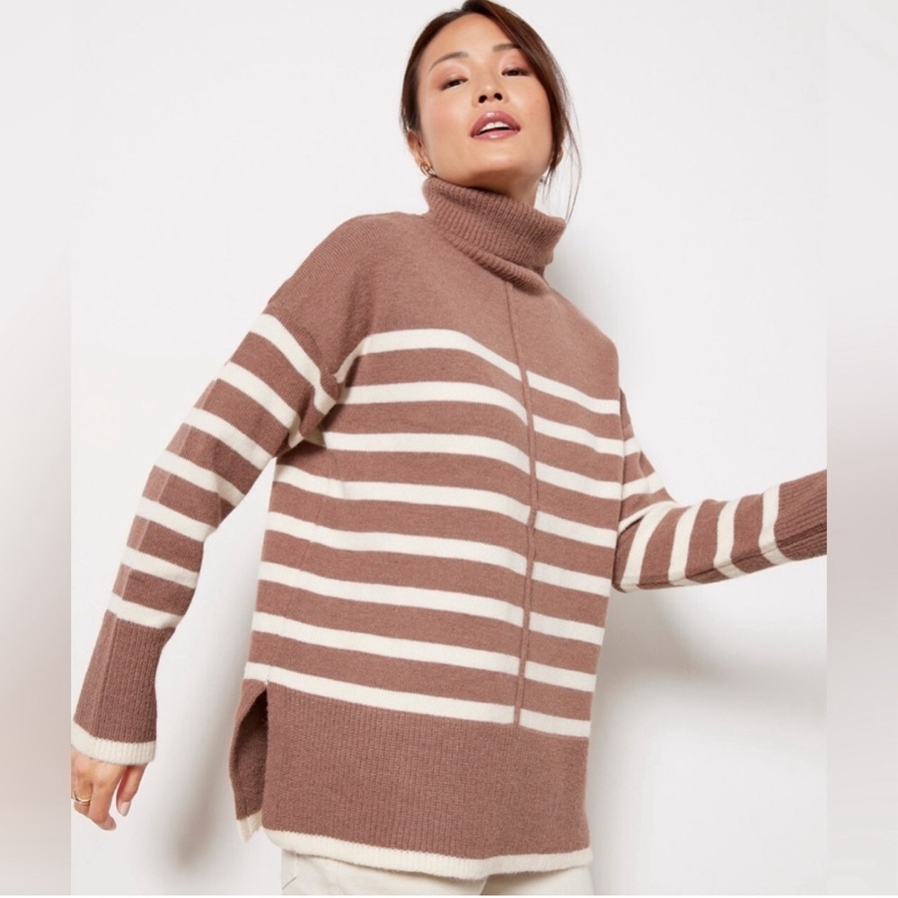 Line & Dot NWT brown super soft turtleneck sweater size small Revolve